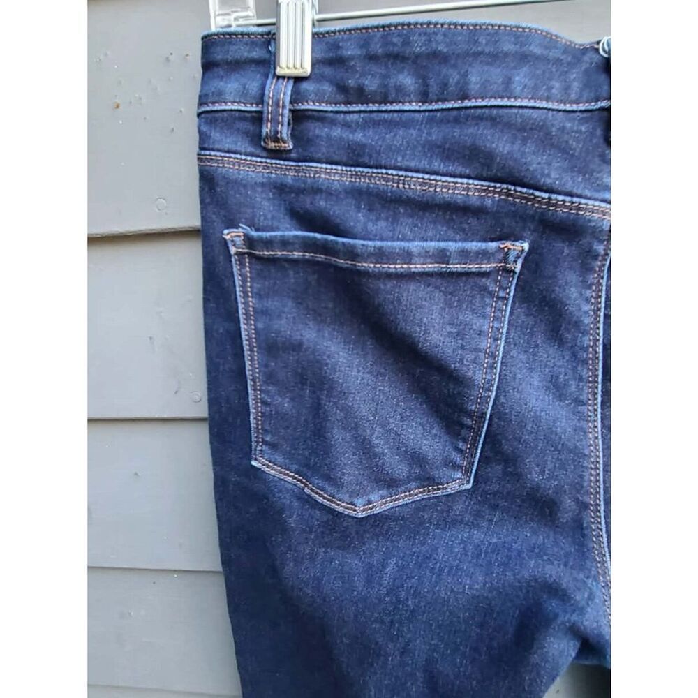 White House Black Market The Crop Jeans zippers on the bottom 8 - Picture 13 of 16